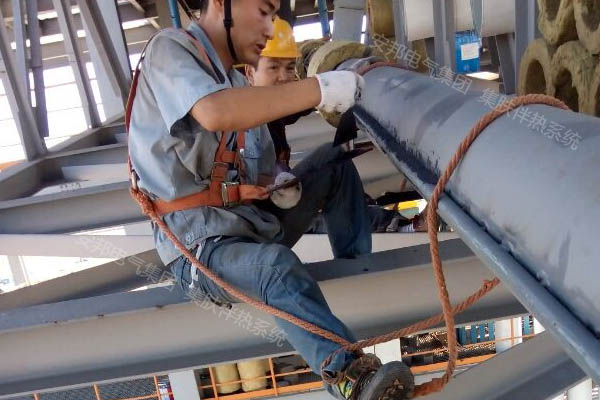 京糧集團(tuán)高空糧油管道采用我公司電伴熱保溫項目(圖3)